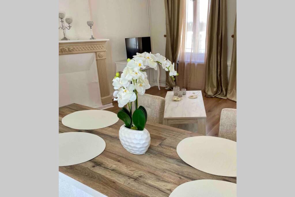 Le Roi Appartement Avranches Buitenkant foto